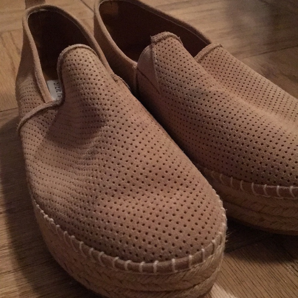 Steve Madden Suede slip ons
